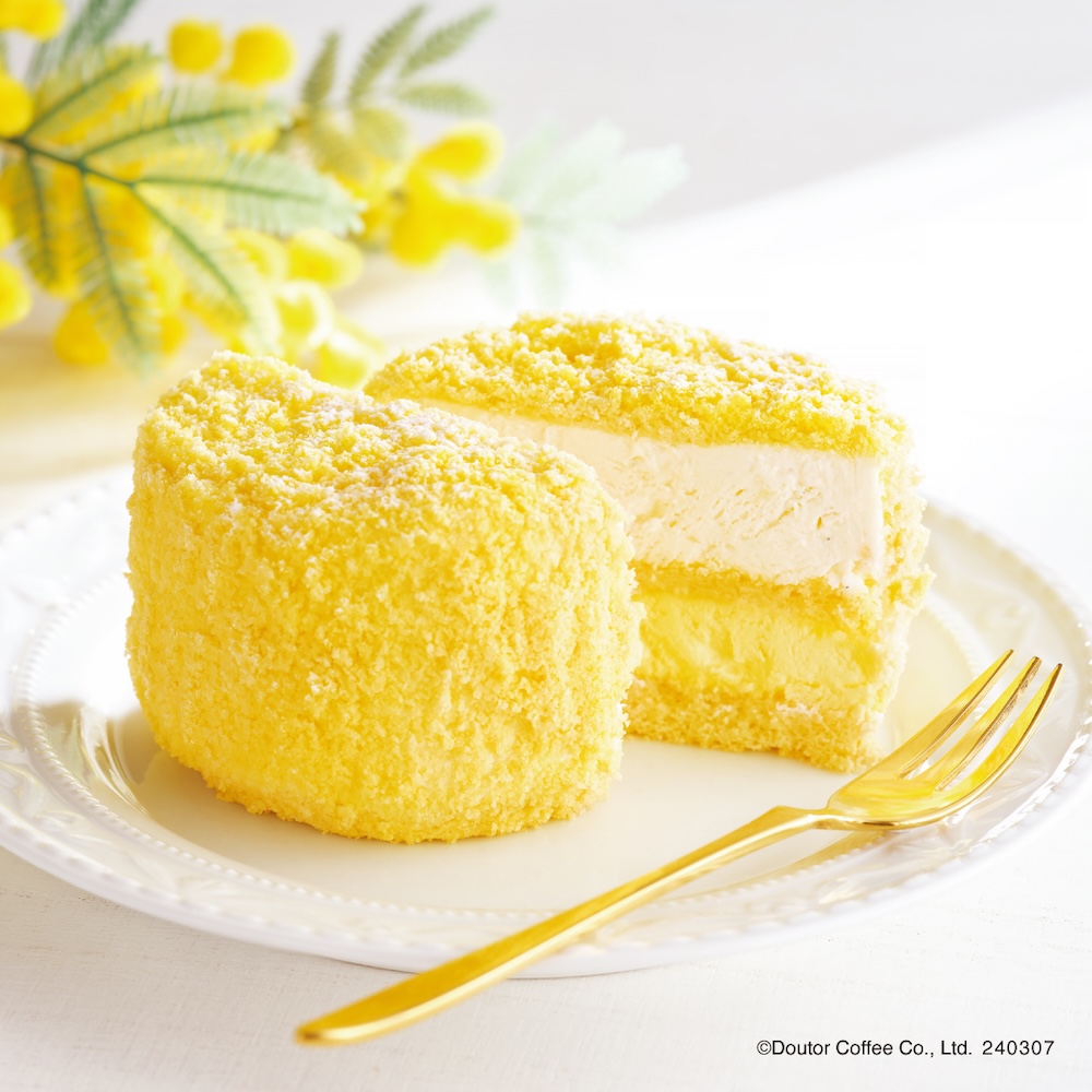 ドトールコーヒーは3月7日より、新作ケーキ「クリーミーレモンケーキ」を発売する。価格は税込み500円。